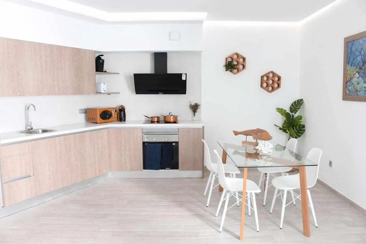 אדחה Ocean Garden Suite 108 Con Jardin Privado Y Vista Al Mar ספרד